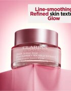 Clarins Multi-Active Day Cream Dry Skin изглаждащ и озаряващ крем за суха кожа 50 мл.
