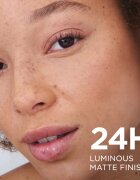 Clarins Skin Illusion All-In-One Concealer покриващ коректор с озаряващ ефект цвят 10 10 мл.