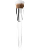 Clinique Foundation Brush Buff четка за нанасяне на фон дьо тен 1 бр.