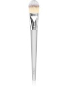 Clinique Foundation Brush Четка за грим 1 бр.