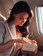 COCOSOLIS NOUGAT кадифено масло за тяло за освежаване и хидратация с блясък 250 мл.
