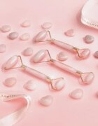 Crystallove Rose Quartz Selflove Set масажно валяче за лице и масажно приспособление
