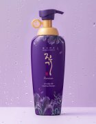 DAENG GI MEO RI Jin Gi Premium Vitalizing Shampoo възстановяващ шампоан за силно увредена и тънка коса стимулиращ растежа на косата 500 мл.
