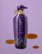 DAENG GI MEO RI Jin Gi Premium Vitalizing Shampoo възстановяващ шампоан за силно увредена и тънка коса стимулиращ растежа на косата 500 мл.