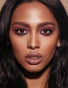 Danessa Myricks Beauty Colorfix Mattes мултифункционален грим за очи устни и лице цвят Chocolate 10 мл.