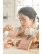 Dasique Blending Mood Cheek палитра с ружове за здрав вид цвят 10 Muted Nuts 10 гр.