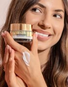 Delia Cosmetics Gold & Collagen Therapy дневен крем увеличаващ еластичността на кожата 50 мл.