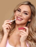 Dermacol Imperial Rose масло от нар с аромат на рози цвят 01 7.5 мл.