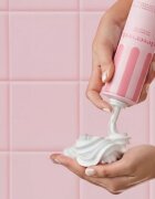 DESERVED Whipped Shower Foam Strawberry Milkshake душ пяна за тяло 250 мл.
