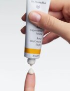 Dr. Hauschka Facial Care лек крем от роза 30 мл.