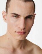 Dr. Hauschka Make-Up Foundation лек фон дьо тен цвят 001 cashew 30 мл.