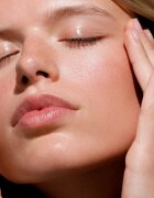 Dr. Hauschka Make-Up Illuminating Fluid течен хайлайтър 30 мл.