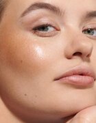 Dr. Hauschka Make-Up Lip to Cheek мултифункционален грим за устни и скули цвят 04 gold 6.1 гр.
