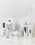Dr Irena Eris Body Art Alabaster Scrub изглаждащ скраб за тяло с алабастър 200 мл.