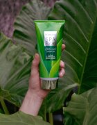 Dr Irena Eris SPA Resort Botanical Samoa почистващ пилинг за тяло с регенериращ ефект 200 мл.