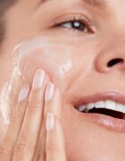 Elemis Dynamic Resurfacing Facial Wash почистващ гел с изглаждащ ефект 30 мл.