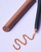 Essence 8h Matte Comfort матиран молив за устни с острилка цвят 01 Cinnamon Spice 03 гр.