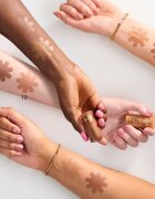 Essence baby got bronze озаряващ бронзър с блясък цвят 20 Holiday Glow 5.5 гр.