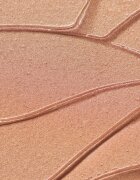 Essence BABY GOT GLOW озаряващ стик за сияен блясък цвят 10 Golden Aura 5.5 гр.