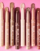Essence BLUR NUDE сенки за очи в молив цвят 02 Soft Macchiato 1.2 гр.