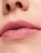 Essence Blur Soufflé матиращо течно червило цвят 06 Pillow Talking 3.6 мл.