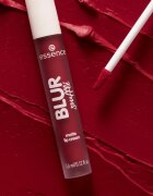 Essence Blur Soufflé матиращо течно червило цвят 11 Clickbait 3.6 мл.