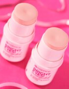 Essence BRIGHT EYES! озаряващ стик за очи цвят 01 Soft Rose 5.5 мл.