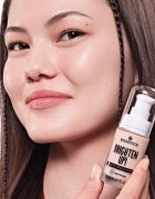 Essence BRIGHTEN UP! Perfecting Primer течна основа под грим под фон дьо тен цвят 01 Light Beige 20 мл.