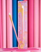 Essence BRUSH IT LIKE IT'S ART pencil brush четка за очна линия 01 Precision Meets Paint-spiration 1 бр.