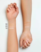 Essence COVERstick покриващ коректор в стик цвят 30 Matt Honey 6 гр.