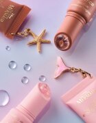 Essence Disney The Little Mermaid блясък за устни с блестящи частици с пептиди цвят 02 Seaside Romance 10 мл.