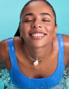Essence Disney The Little Mermaid масло от нар за лъскавина и блясък цвят 02 Swim Towards Your Dreams 4 мл.