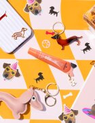 Essence DOG GANG OR CAT CREW?!? DOG LOVERS тониращ балсам за устни с пептиди цвят 01 Best Buddy 13 мл.