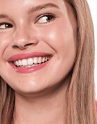 Essence Extreme Shine блясък за устни за по-голям обем цвят 16 Nude Sorbet 5 мл.