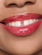 Essence Hydra Kiss хидратиращо олио за устни цвят 12 Ruby Sparkle 4 мл.