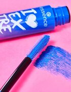 Essence I LOVE EXTREME спирала придаваща обем цвят Blue 12 мл.