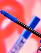 Essence I LOVE EXTREME спирала придаваща обем цвят Blue 12 мл.
