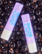 Essence Juicy Bomb балсам за устни цвят 02 So Berry Cute 2 гр.