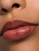 Essence Juicy Bomb балсам за устни цвят 05 Choco-lot To Handle 2 гр.