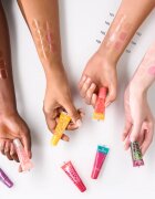 Essence Juicy Bomb блясък за устни цвят 109 Bee Mine 10 мл.