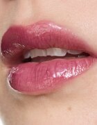 Essence Juicy Bomb блясък за устни цвят 110 Crushed Berry 10 мл.