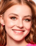 Essence LASHES TO IMPRESS изкуствени мигли с лепило 8 бр.