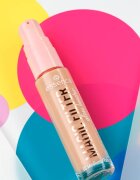 Essence MAGIC FILTER озаряващ флуид цвят 30 Medium/Tan 14 мл.