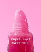 Essence Say It With Juicy Hello Cutie! блясък за устни с блестящи частици цвят 02 Witty Watermelon 10 мл.