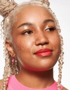 Essence The slim STICK дълготрайно червило цвят 108 Nice Spice 17 мл.