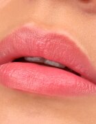 Essence TINTED kiss хидратиращ блясък за устни цвят 03 4 мл.