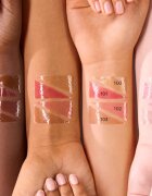 Essence WHAT THE FAKE! блясък за устни за по-голям обем цвят 102 Pink About It 4 мл.