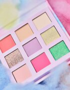 Essence WHAT THE FLUFF?! палитра сенки за очи цвят 01 Cotton Candy Skies 11.6 гр.