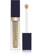 Estée Lauder Futurist Soft Touch Brightening Skincealer коректор за озаряване на кожата на лицето цвят 1N 6 мл.