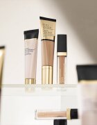 Estée Lauder Futurist Soft Touch Brightening Skincealer коректор за озаряване на кожата на лицето цвят 1W 6 мл.